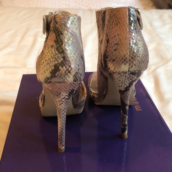 NIB Steve Madden snake print shoes on size 6 - Picture 4 of 6